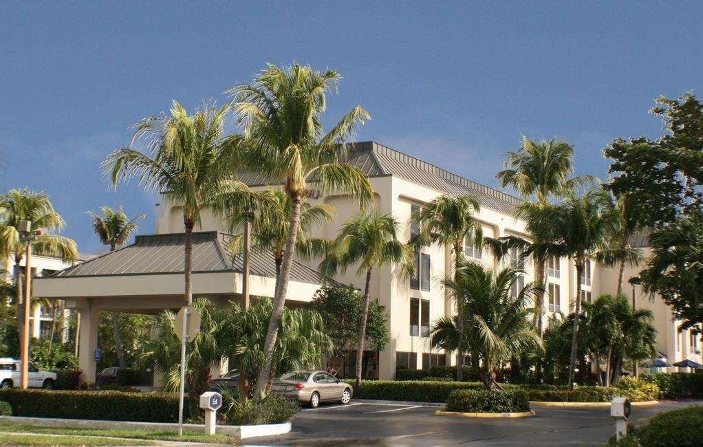 Hampton Inn Naples-Central Kültér fotó