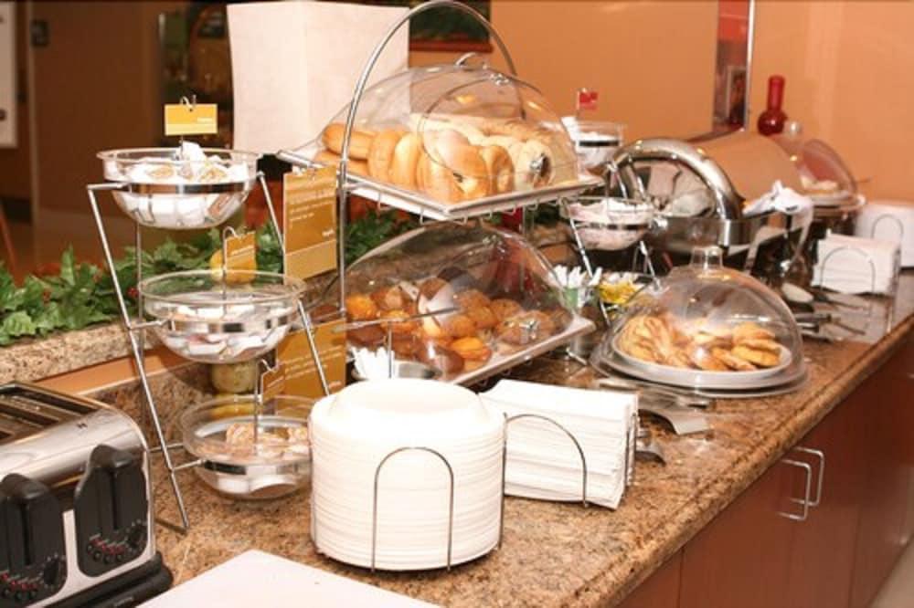 Hampton Inn Naples-Central Kültér fotó